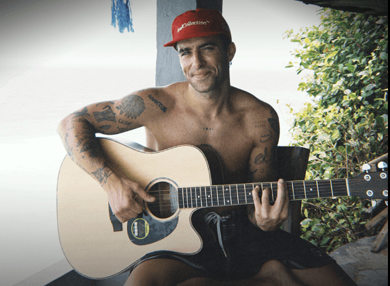 Álvaro de Luna presenta su proyecto “3 conciertos, 3 canciones” con su nuevo single “En tu costado” 1